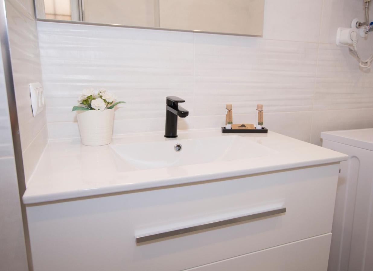קלפה Cosy Apartment Close To Sea, Wifi, Air Cond מראה חיצוני תמונה